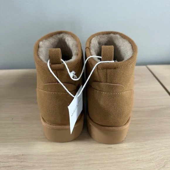 NWT! American Eagle Outfitters Tan Suede-Look Booties, Size 10! - Picture 4 of 8
